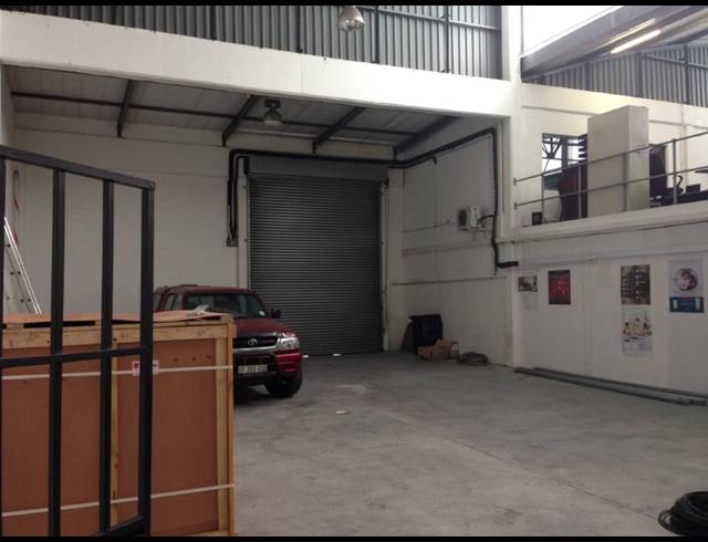 425M² FACTORY TO LET IN AIRPORT INDUSTRIA